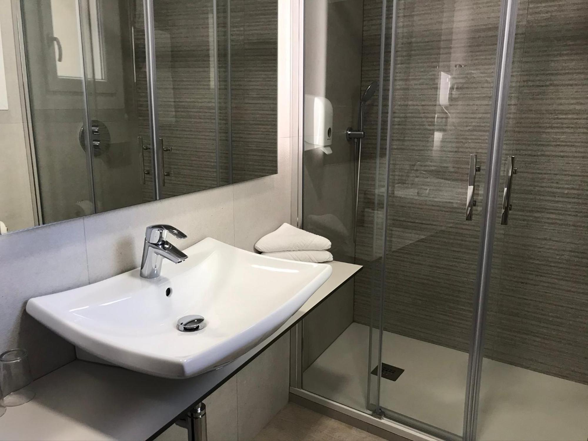 Hostal Abadia Madrid Phòng bức ảnh