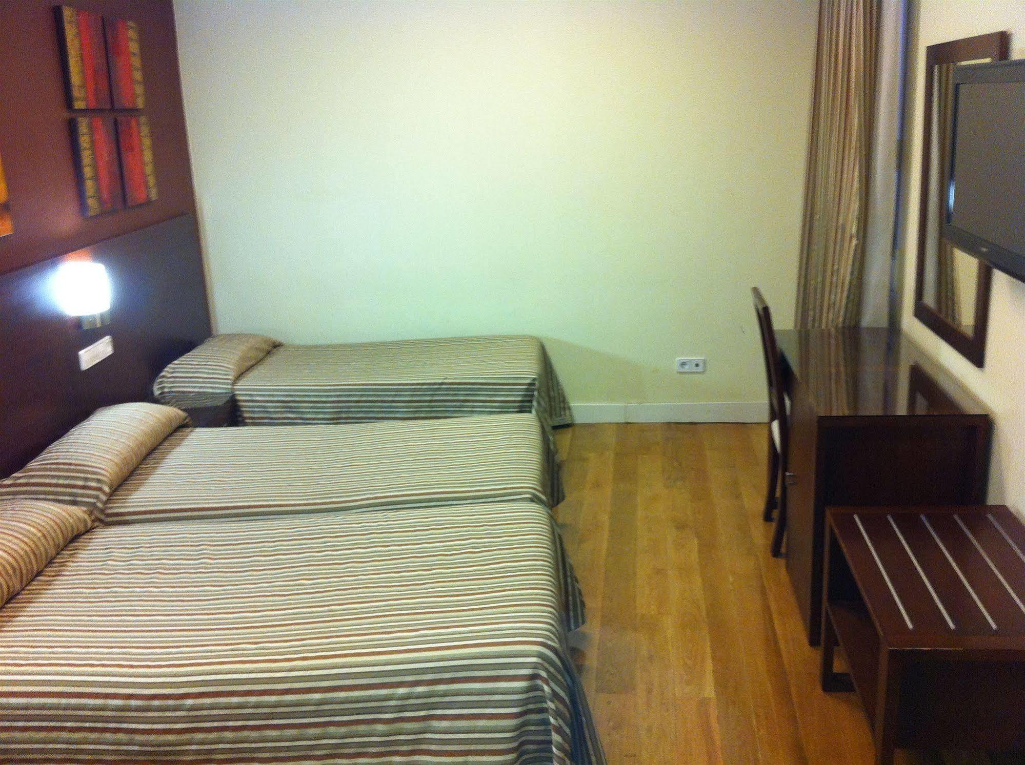Hostal Abadia Madrid Ngoại thất bức ảnh